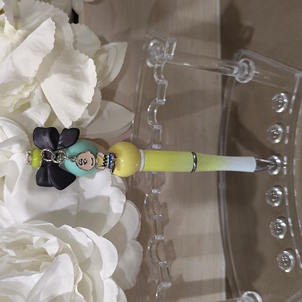 Custom Beaded Pen - Gifts For Her - Cute Office supplies - Charlie Brown